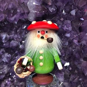 Little Gnomey incense burner! Cute office gift or bday present! So Mush fun!